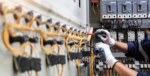 Professional Electrician technician working in Geneva, OH